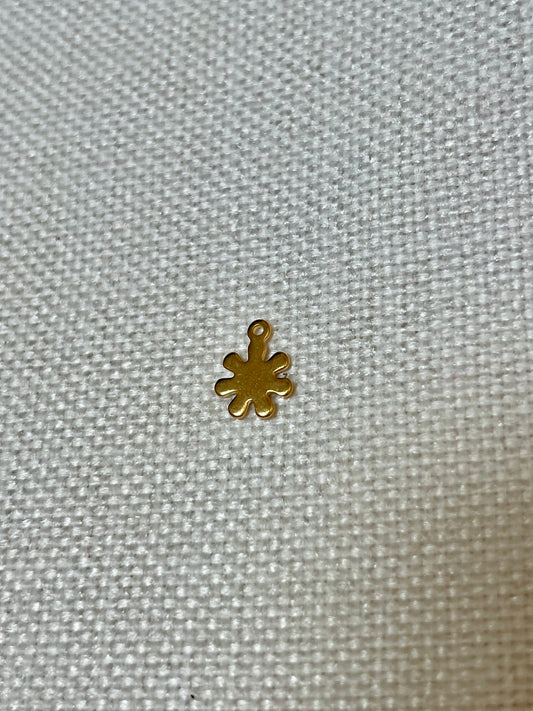 Mini Daisy Charm